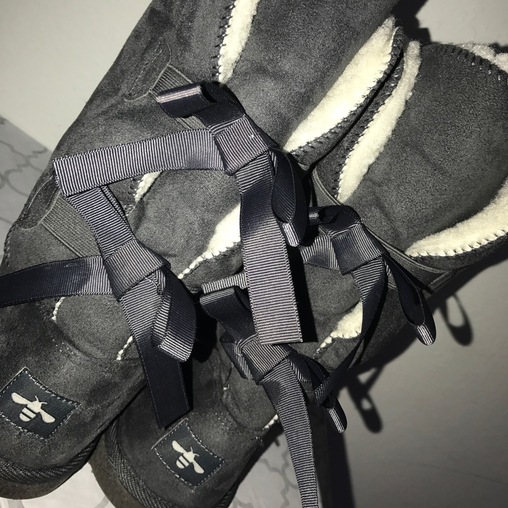 Boots - Picture 2 of 3